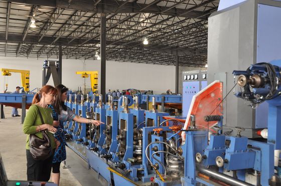20×20mm 150×150mm Low Alloy Tube Forming Machine สําหรับการผลิตท่อสแควร์สูงถึง 100 m/min