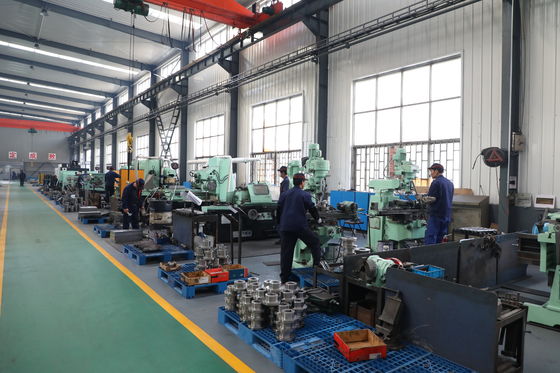 สแตนเลสสตีลม้วนขึ้นรูปมาตรฐาน ASTM ตารางวิ่งเย็น