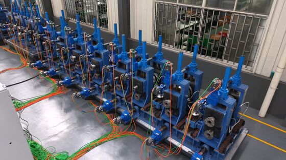 เครื่องเชื่อมท่อเหล็กโลหะผสมพร้อมโต๊ะสะสมออก